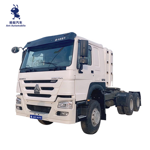 fourmi automobile SINOTRUCK HOWO CNG Tracteur 6x4